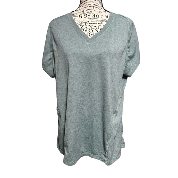 Mountain Hardwear Tops - Mountain Hardwear women’s green cap Sleeve T-Shirt Size XL